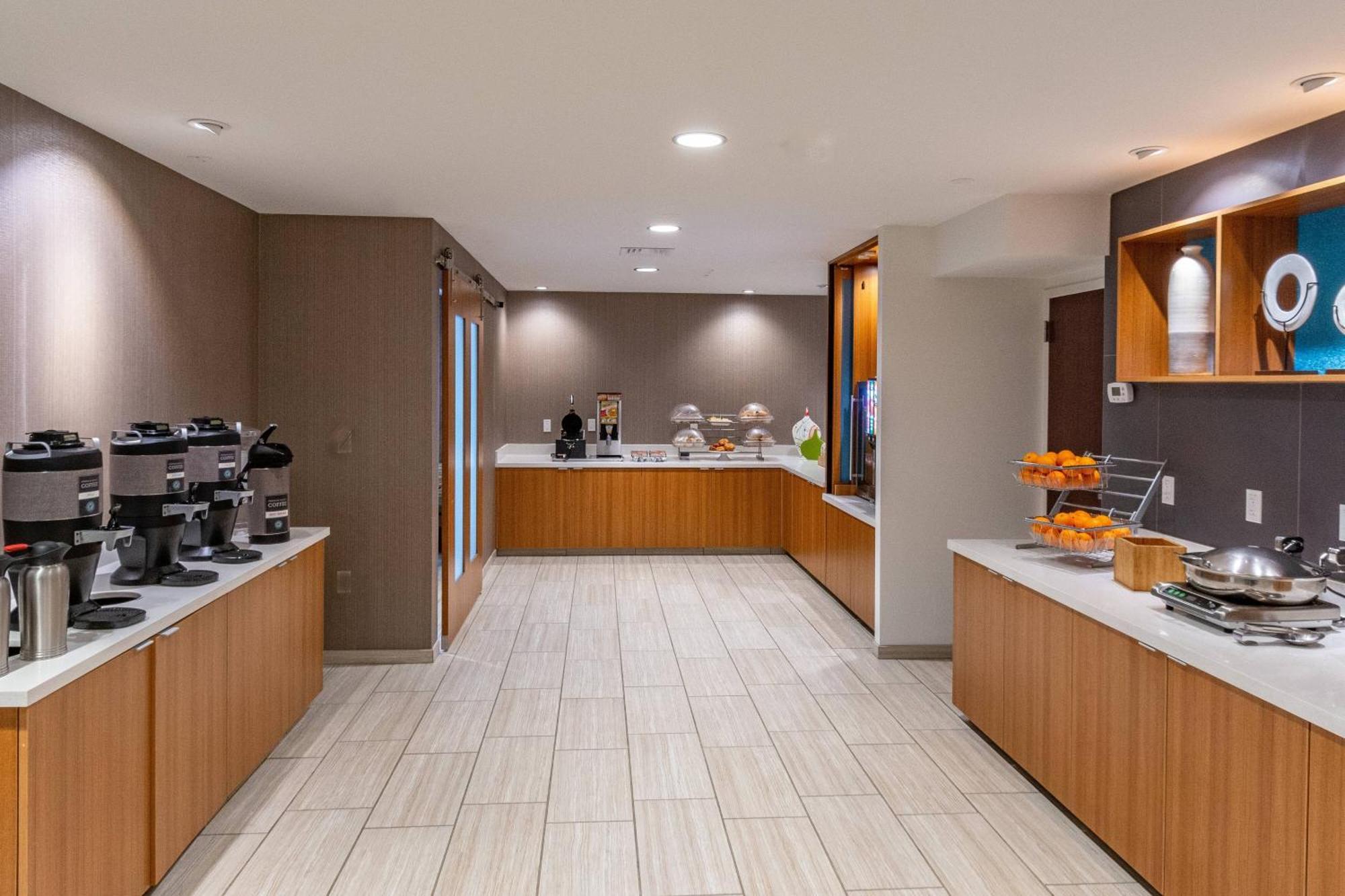 Springhill Suites Anchorage Midtown Eksteriør billede
